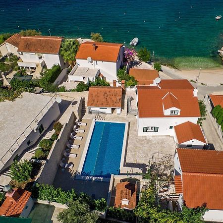 Apartments Bisernica-With Pool Razanj Exterior photo
